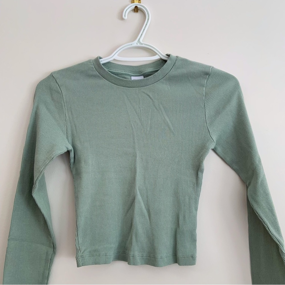 Aritzia TNA Ribbed Cropped Long Sleeve - Picture 1 of 5